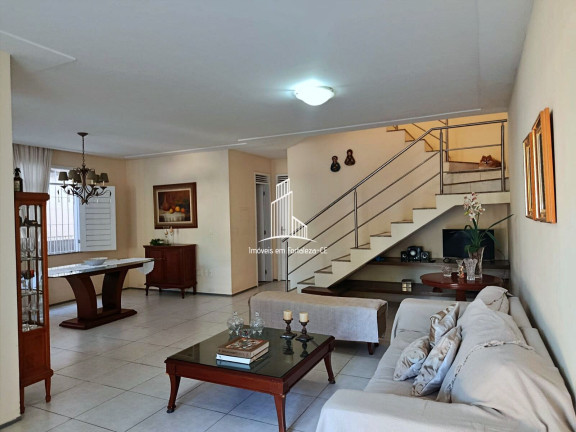 Imagem Casa com 4 Quartos à Venda, 282 m² em Sapiranga (coité) - Fortaleza