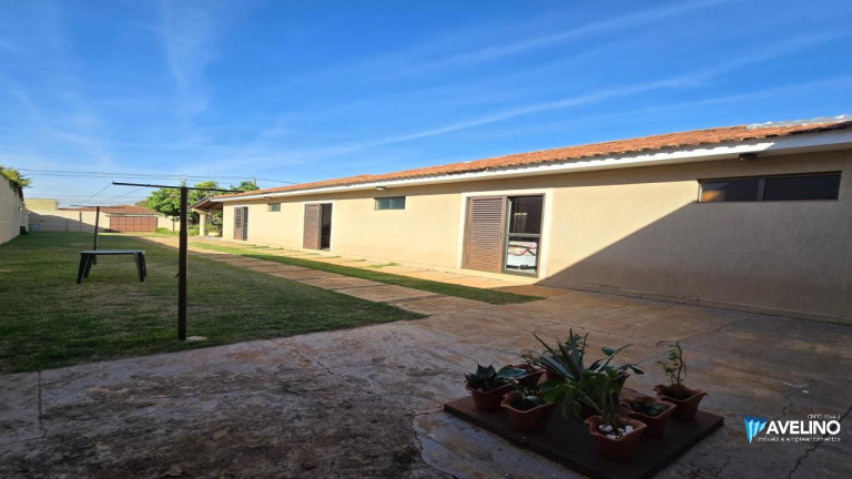 Imagem Casa com 3 Quartos à Venda, 255 m² em Vila Planalto - Dourados