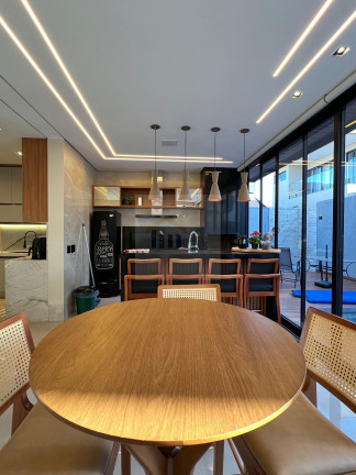 Imagem Casa com 4 Quartos à Venda, 260 m² em Parqville Pinheiros - Aparecida De Goiânia