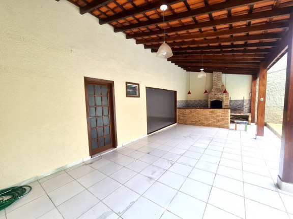 Imagem Casa com 3 Quartos à Venda, 330 m² em Centro - Ubatuba