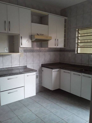 Imagem Casa com 3 Quartos à Venda, 140 m² em Jardim Rosely - Pindamonhangaba Imagem Casa com 3 Quartos à Venda, 140 m² em Jardim Rosely - Pindamonhangaba