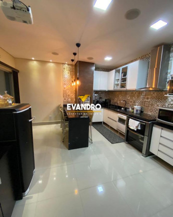 Imagem Casa com 4 Quartos à Venda, 190 m² em Santa Cruz - Cuiabá Imagem Casa com 4 Quartos à Venda, 190 m² em Santa Cruz - Cuiabá