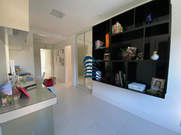 Imagem Casa com 4 Quartos à Venda, 340 m² em Centro - Lauro De Freitas Imagem Casa com 4 Quartos à Venda, 340 m² em Centro - Lauro De Freitas