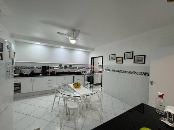 Imagem Apartamento com 3 Quartos à Venda, 160 m² em Canto Do Forte - Praia Grande