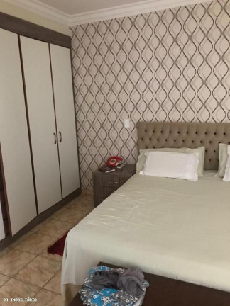Imagem Apartamento com 4 Quartos à Venda, 210 m² em Olaria - Porto Velho