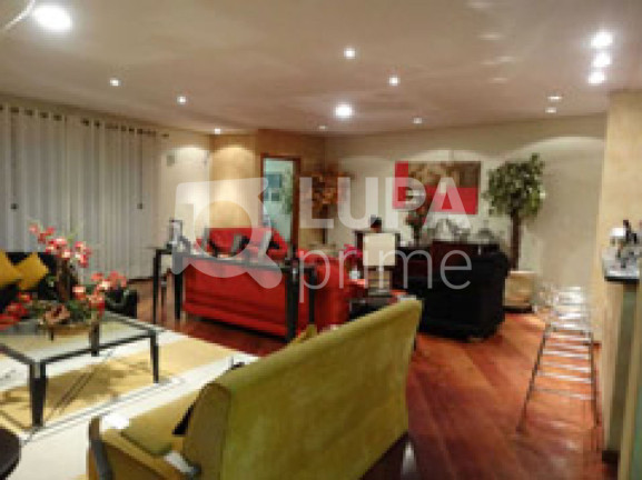 Imagem Casa com 3 Quartos à Venda, 500 m² em Tremembé - São Paulo Imagem Casa com 3 Quartos à Venda, 500 m² em Tremembé - São Paulo