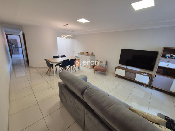 Imagem Casa com 3 Quartos à Venda, 219 m²