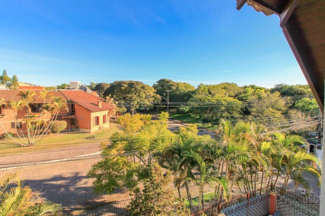 Imagem Casa de Condomínio com 3 Quartos à Venda, 266 m² em Ipanema - Porto Alegre
