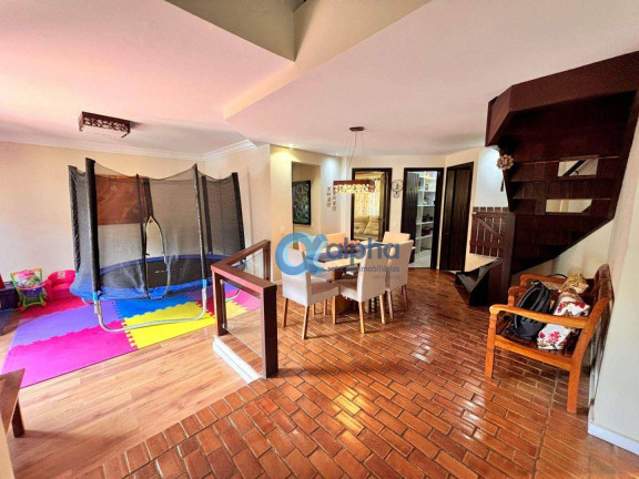 Imagem Casa com 4 Quartos à Venda, 340 m² em Quitandinha - Petrópolis Imagem Casa com 4 Quartos à Venda, 340 m² em Quitandinha - Petrópolis