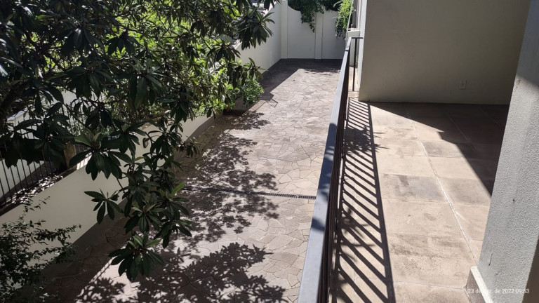 Imagem Imóvel com 3 Quartos à Venda, 104 m² em Petrópolis - Porto Alegre Imagem Imóvel com 3 Quartos à Venda, 104 m² em Petrópolis - Porto Alegre