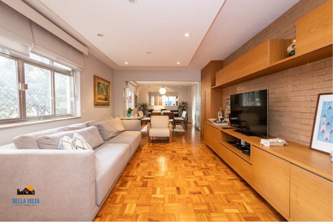 Apartamento com 2 Quartos à Venda,  em Moema - São Paulo