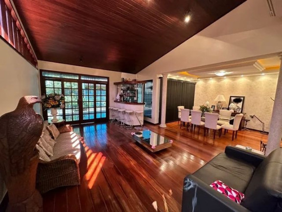 Casa com 6 Quartos à Venda, 1.000 m² em São Francisco - Niterói