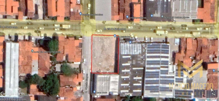 Imagem Terreno à Venda, 620 m² em Montese - Fortaleza