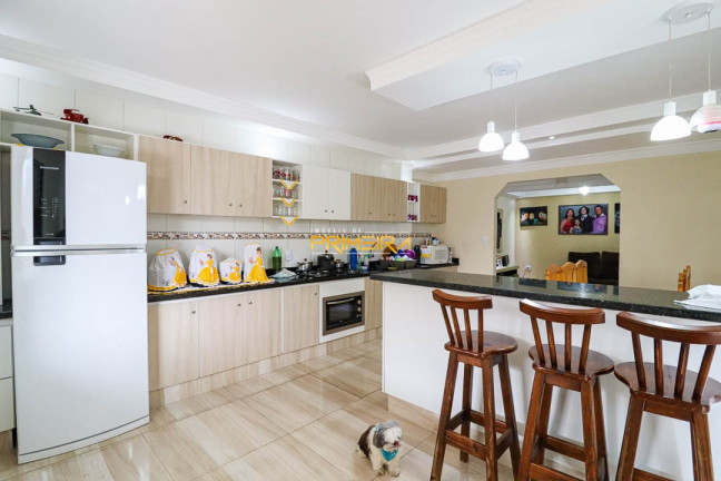 Imagem Sobrado com 3 Quartos à Venda, 200 m² em Xaxim - Curitiba