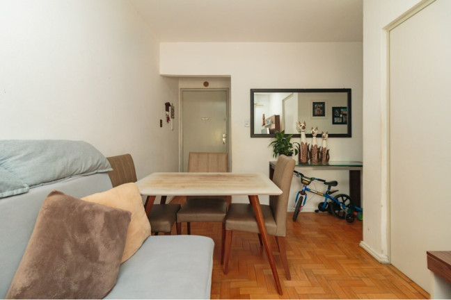 Imagem Apartamento com 2 Quartos à Venda, 55 m² em Jardim Botânico - Porto Alegre