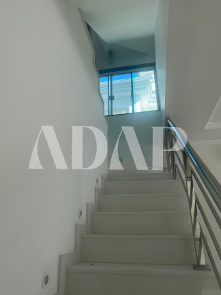 Imagem Casa com 3 Quartos à Venda, 200 m² em Recreio Dos Bandeirantes - Rio De Janeiro Imagem Casa com 3 Quartos à Venda, 200 m² em Recreio Dos Bandeirantes - Rio De Janeiro