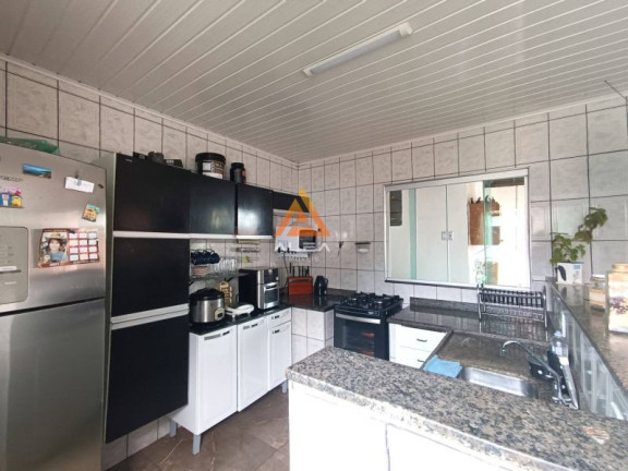 Imagem Casa com 3 Quartos à Venda, 145 m²