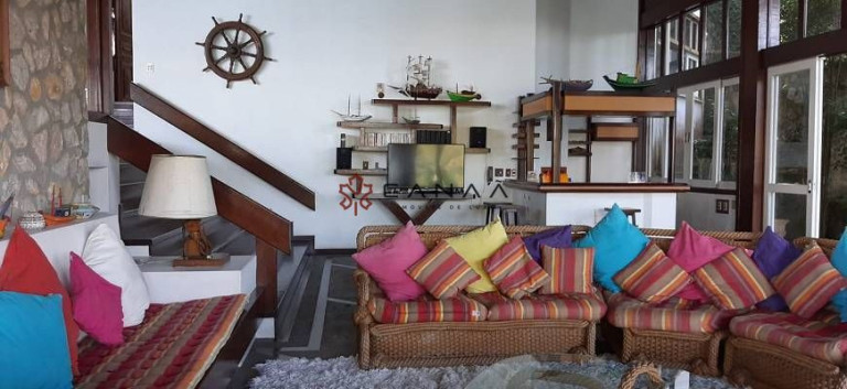 Imagem Casa com 5 Quartos à Venda, 520 m² em Vila Velha - Angra Dos Reis