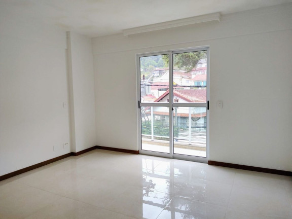 Imagem Imóvel com 3 Quartos à Venda, 112 m² em Tijuca - Teresópolis