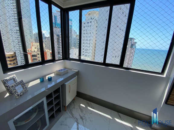 Imagem Apartamento com 3 Quartos à Venda, 154 m² em Centro - Balneário Camboriú Imagem Apartamento com 3 Quartos à Venda, 154 m² em Centro - Balneário Camboriú