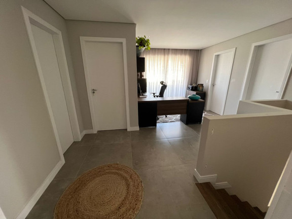 Imagem Sobrado com 4 Quartos à Venda, 190 m² em Enseada Da Pinheira - Palhoça Imagem Sobrado com 4 Quartos à Venda, 190 m² em Enseada Da Pinheira - Palhoça