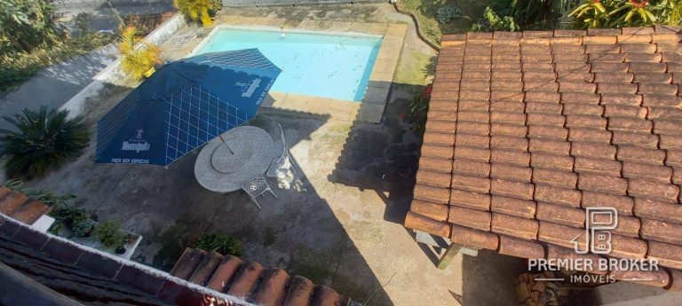 Imagem Casa com 4 Quartos à Venda, 230 m² em Bom Retiro - Teresópolis