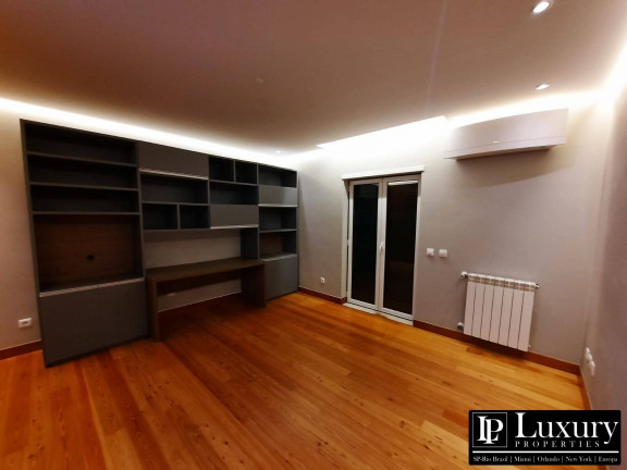 Imagem Casa com 5 Quartos à Venda, 656 m² em Centro - Cascais Imagem Casa com 5 Quartos à Venda, 656 m² em Centro - Cascais