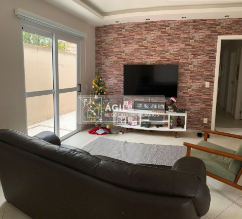 Casa com 3 Quartos à Venda, 250 m² em Jardim Das Indústrias - São José Dos Campos