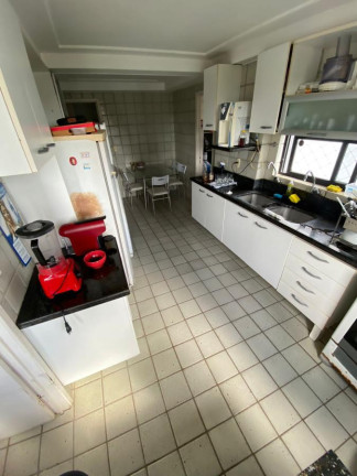 Imagem Apartamento com 3 Quartos à Venda, 175 m² em Casa Forte - Recife