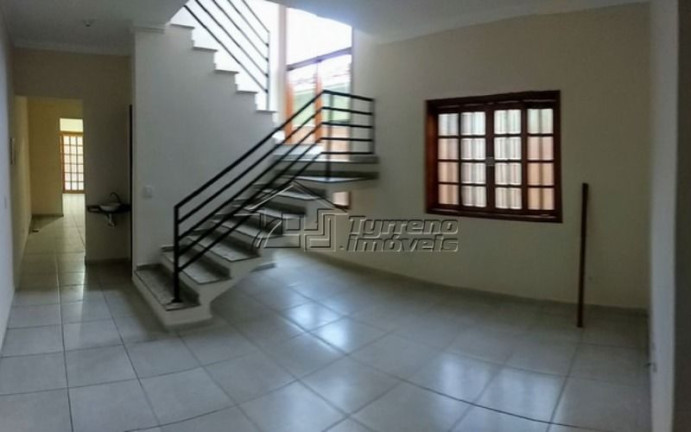 Casa com 3 Quartos para Alugar, 120 m² em Jardim Das Indústrias - São José Dos Campos