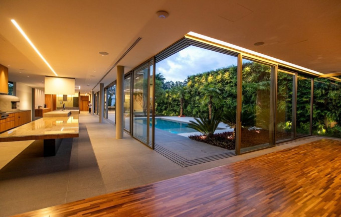 Imagem Casa com 5 Quartos à Venda, 1.300 m² em Tamboré - Santana De Parnaíba Imagem Casa com 5 Quartos à Venda, 1.300 m² em Tamboré - Santana De Parnaíba