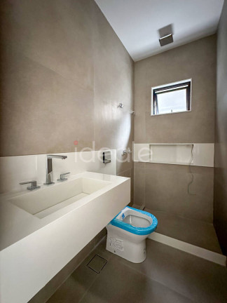 Imagem Casa de Condomínio com 5 Quartos à Venda, em Barra Da Tijuca - Rio De Janeiro Imagem Casa de Condomínio com 5 Quartos à Venda, em Barra Da Tijuca - Rio De Janeiro