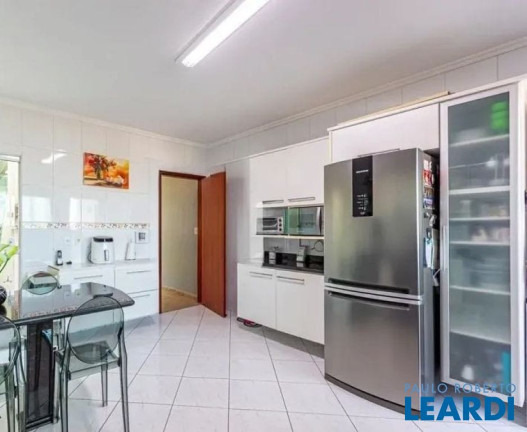 Imagem Sobrado com 4 Quartos à Venda, 254 m² em Vila Gilda - Santo André