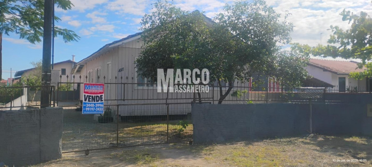 Casa com 3 Quartos à Venda, 300 m² em Centro - Balneário Barra Do Sul