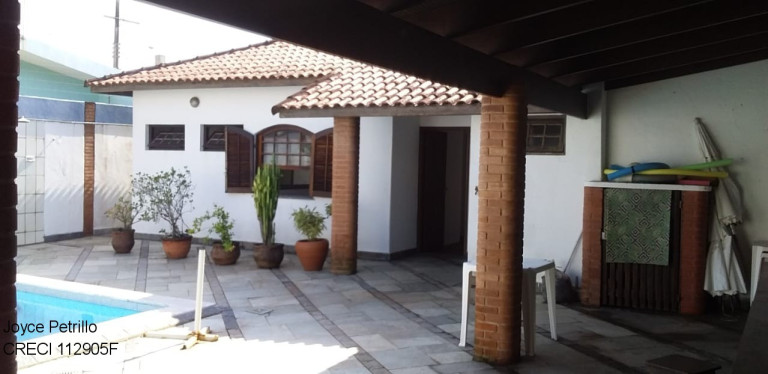 Imagem Sobrado com 7 Quartos à Venda, 300 m² em São José - Peruíbe