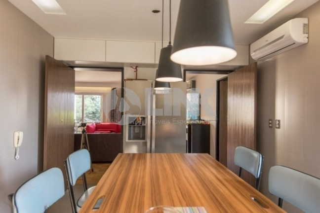 Imagem Apartamento com 3 Quartos à Venda, 166 m² em Moinhos De Vento - Porto Alegre