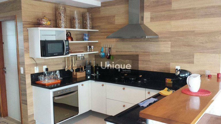 Imagem Casa com 4 Quartos para Temporada, 300 m² em Alto De Búzios - Armação Dos Búzios Imagem Casa com 4 Quartos para Temporada, 300 m² em Alto De Búzios - Armação Dos Búzios
