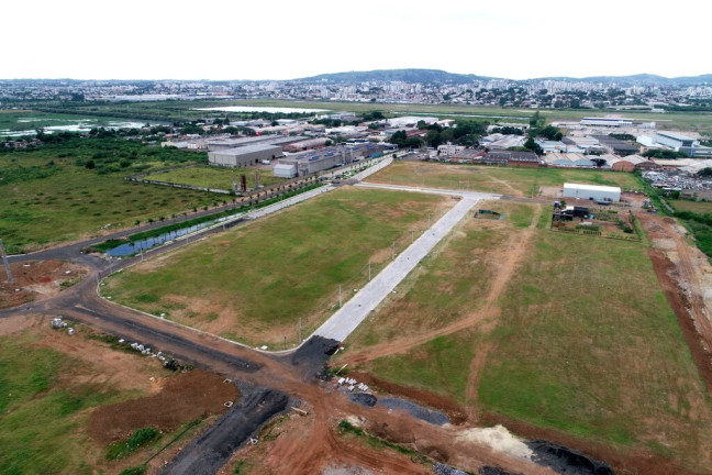 Imagem Terreno à Venda, 1.930 m² em Anchieta - Porto Alegre Imagem Terreno à Venda, 1.930 m² em Anchieta - Porto Alegre
