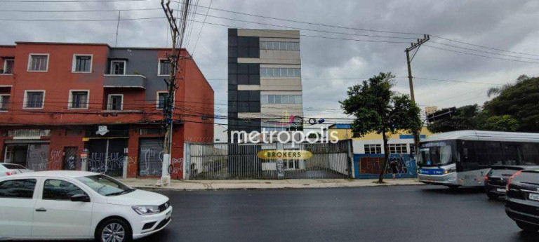 Edifício Residencial para Alugar, 1.350 m² em Jabaquara - São Paulo