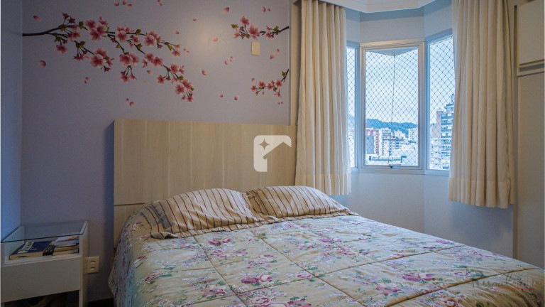 Imagem Apartamento com 3 Quartos à Venda, 143 m² em Centro - Florianópolis Imagem Apartamento com 3 Quartos à Venda, 143 m² em Centro - Florianópolis