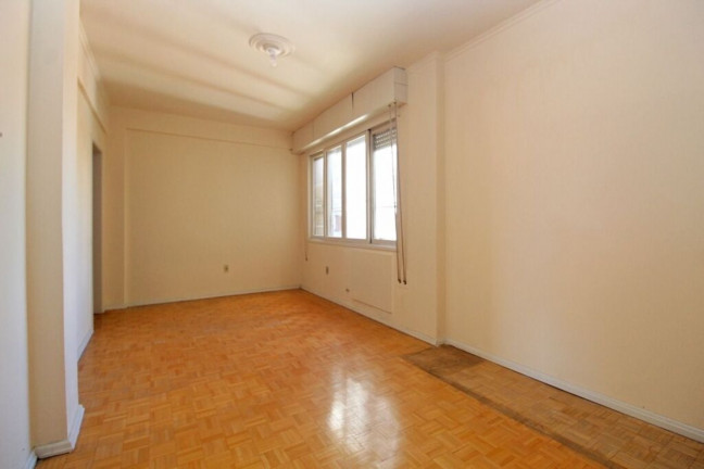 Imagem Imóvel com 3 Quartos à Venda, 135 m² em Independência - Porto Alegre Imagem Imóvel com 3 Quartos à Venda, 135 m² em Independência - Porto Alegre