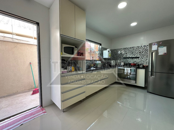 Imagem Casa com 4 Quartos à Venda, 180 m² em Vargem Pequena - Rio De Janeiro
