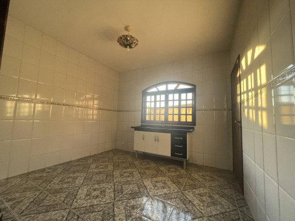 Imagem Casa com 3 Quartos à Venda, 250 m² em Residencial São Charbel - Taubaté Imagem Casa com 3 Quartos à Venda, 250 m² em Residencial São Charbel - Taubaté