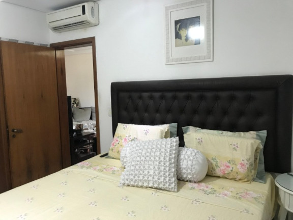 Imagem Casa com 3 Quartos à Venda, 204 m² em Jardim Sabará - Porto Alegre Imagem Casa com 3 Quartos à Venda, 204 m² em Jardim Sabará - Porto Alegre