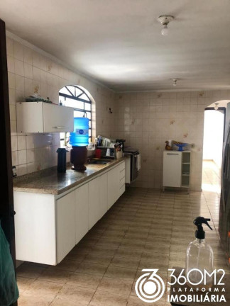 Imagem Casa com 4 Quartos à Venda, 204 m² em Vila Camilópolis - Santo André