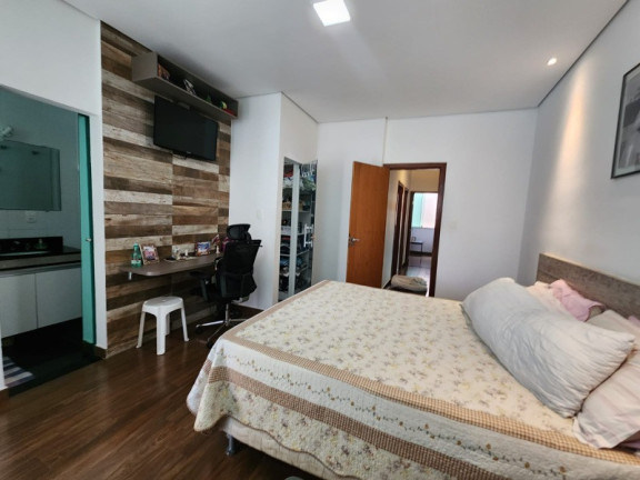 Imagem Casa com 3 Quartos à Venda, 150 m² em Cabral - Contagem