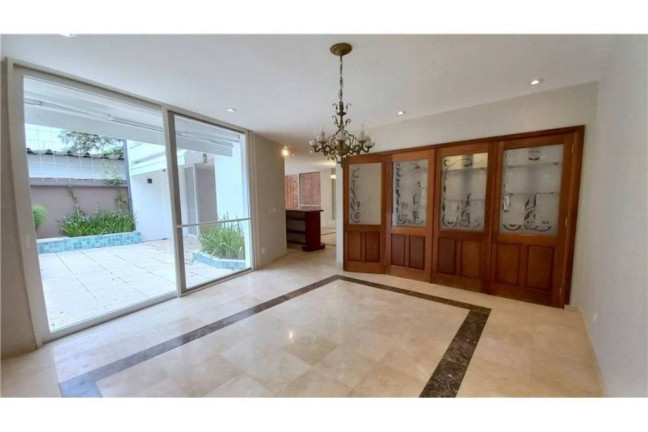 Imagem Casa com 3 Quartos para Alugar, 450 m² em Vila Nova Conceição - São Paulo Imagem Casa com 3 Quartos para Alugar, 450 m² em Vila Nova Conceição - São Paulo