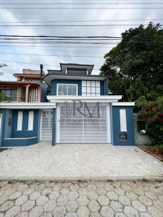 Imóvel com 3 Quartos à Venda, 250 m² em Rio Tavares - Florianópolis