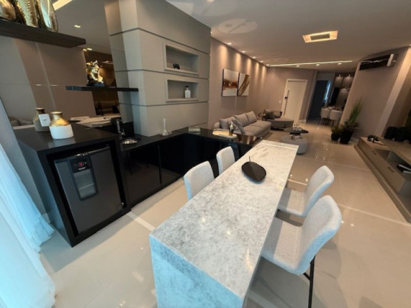 Imagem Apartamento com 3 Quartos à Venda, 135 m² em Centro - Balneário Camboriú Imagem Apartamento com 3 Quartos à Venda, 135 m² em Centro - Balneário Camboriú
