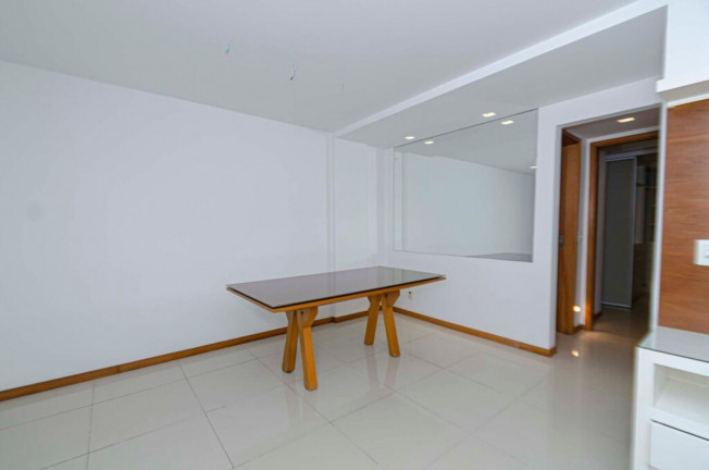 Imagem Imóvel com 3 Quartos à Venda, 143 m² em Botafogo - Rio De Janeiro Imagem Imóvel com 3 Quartos à Venda, 143 m² em Botafogo - Rio De Janeiro